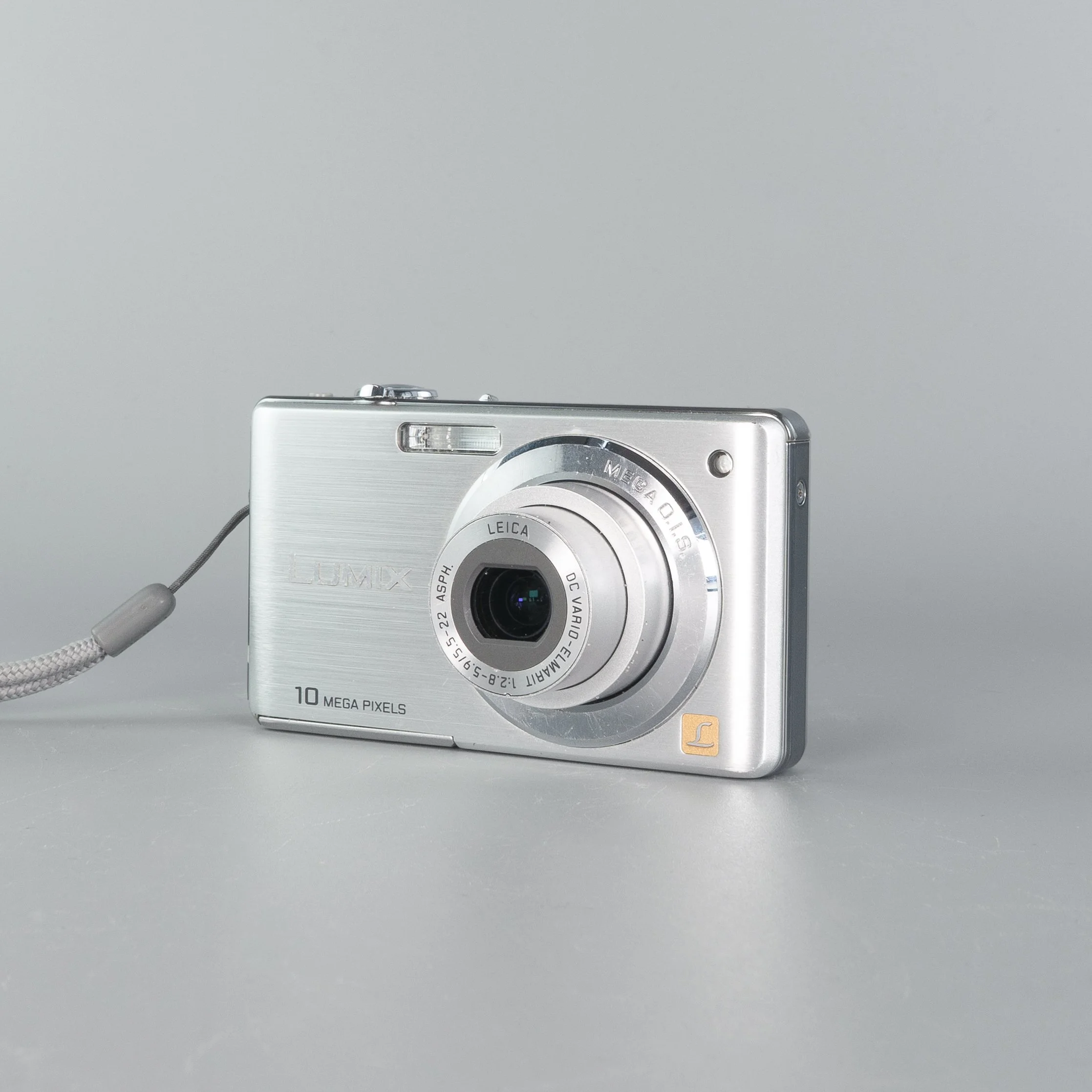 Panasonic LUMIX DMC-FS7 シルバー③ Amazon.com : Panasonic digital cameras LUMIX FS7 silver DMC